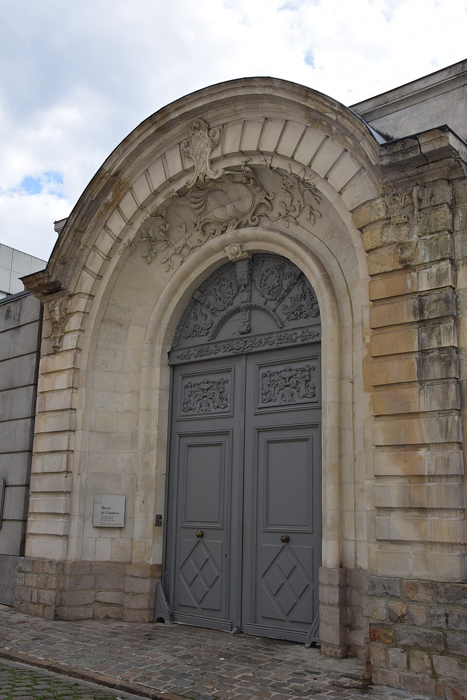 Entrée du musée des beaux‑arts de Cambrai